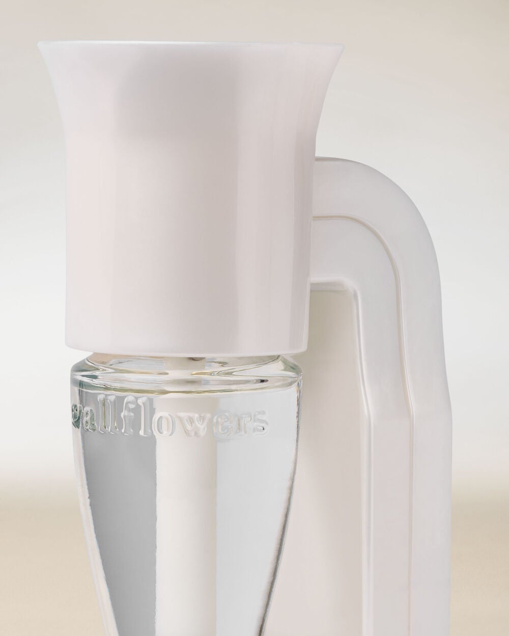 White Flare Nightlight Wallflowers Fragrance Plug - Image 2