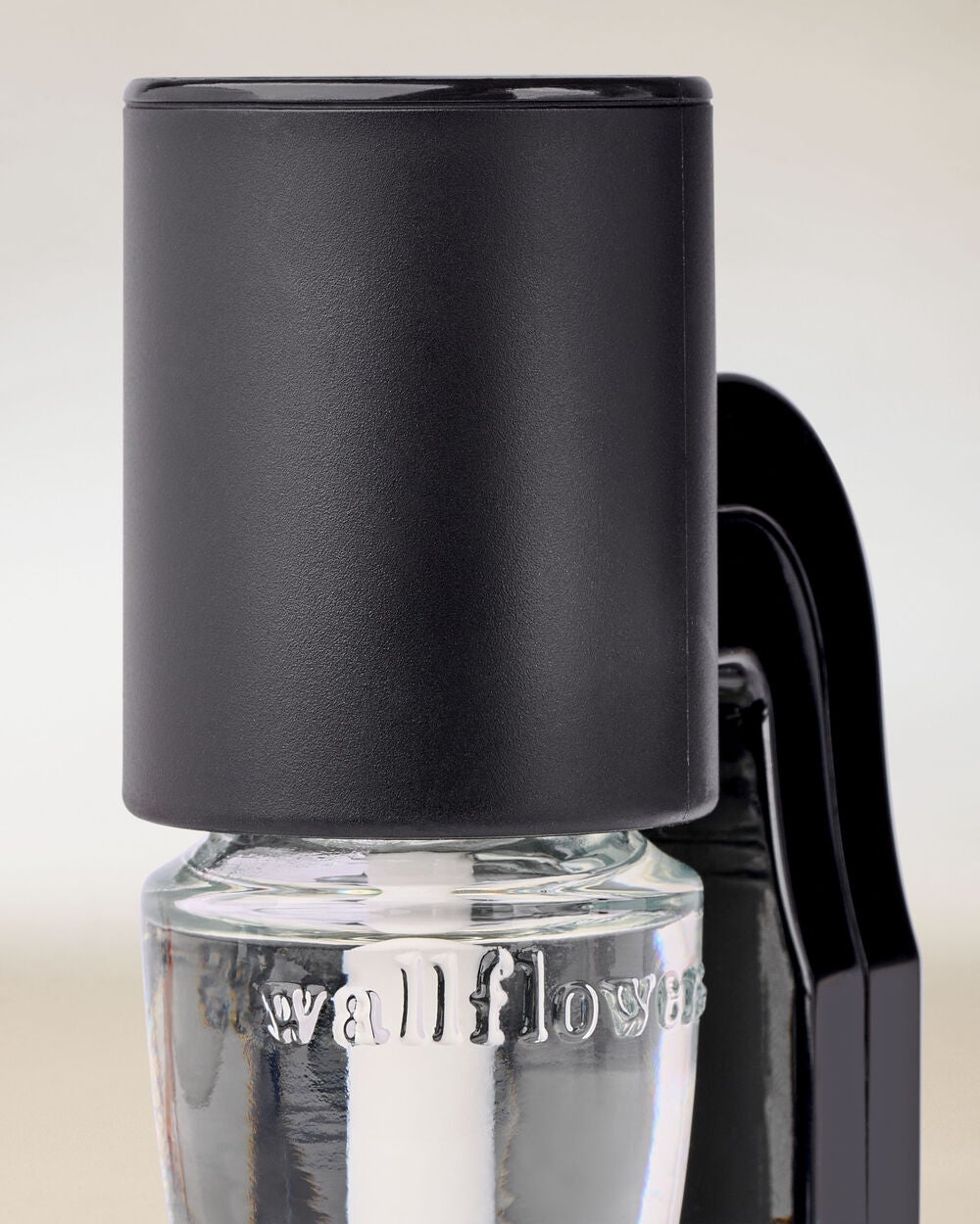 Black Scent Control? Wallflowers Fragrance Plug - Image 3