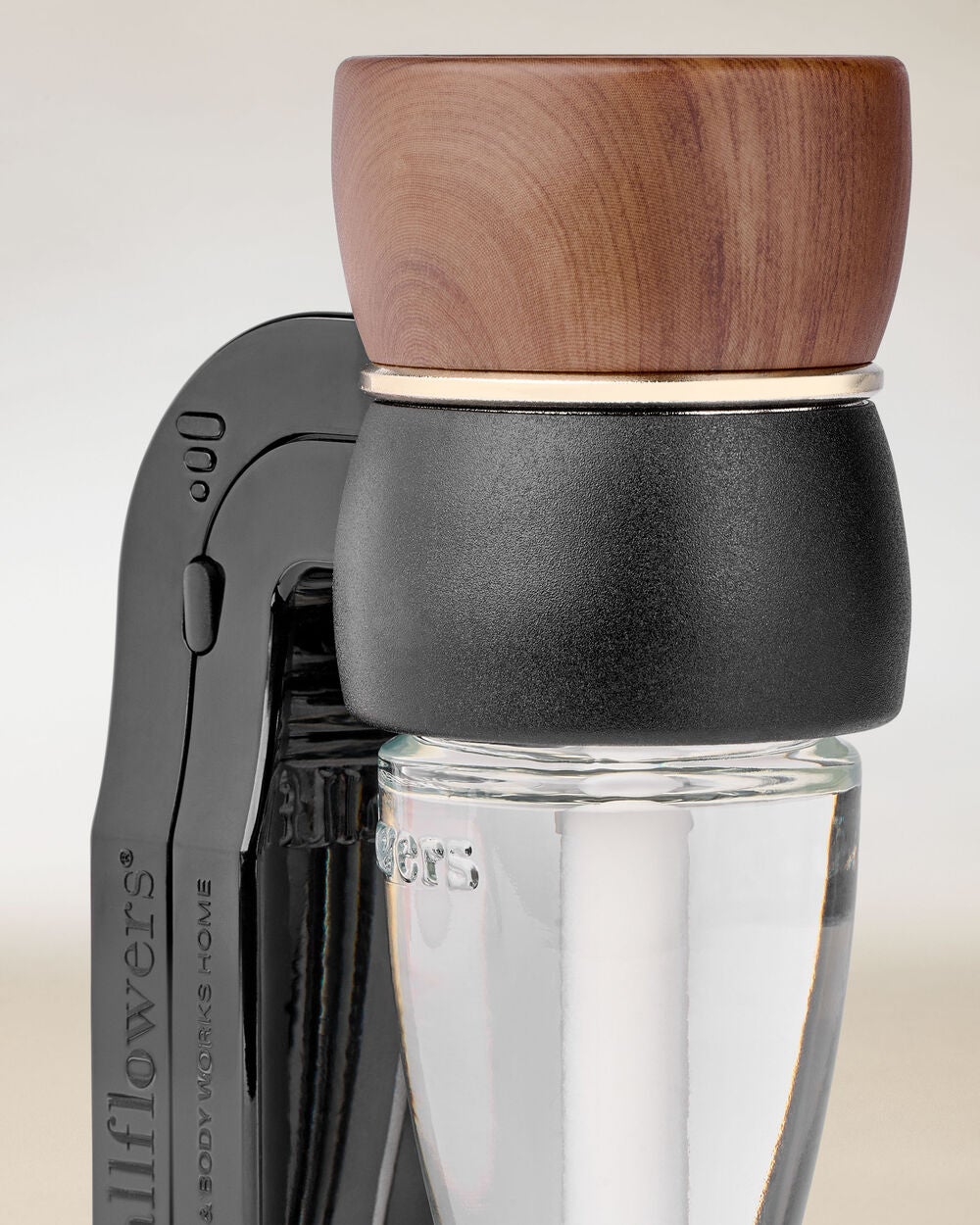 Black Hourglass Scent Control? Wallflowers Fragrance Plug - Image 2