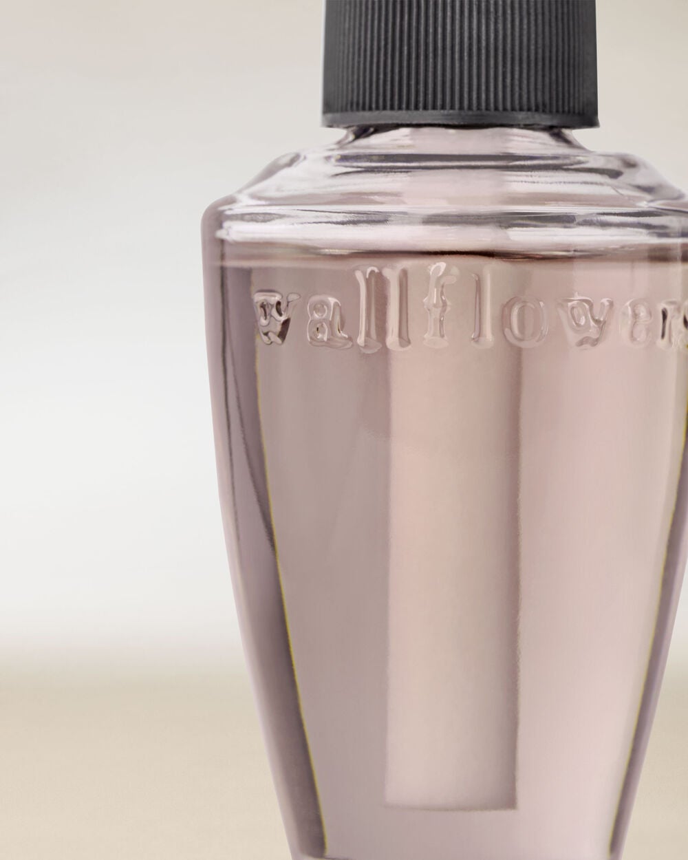 Mahogany Vanilla Wallflowers Fragrance Refill - Image 2