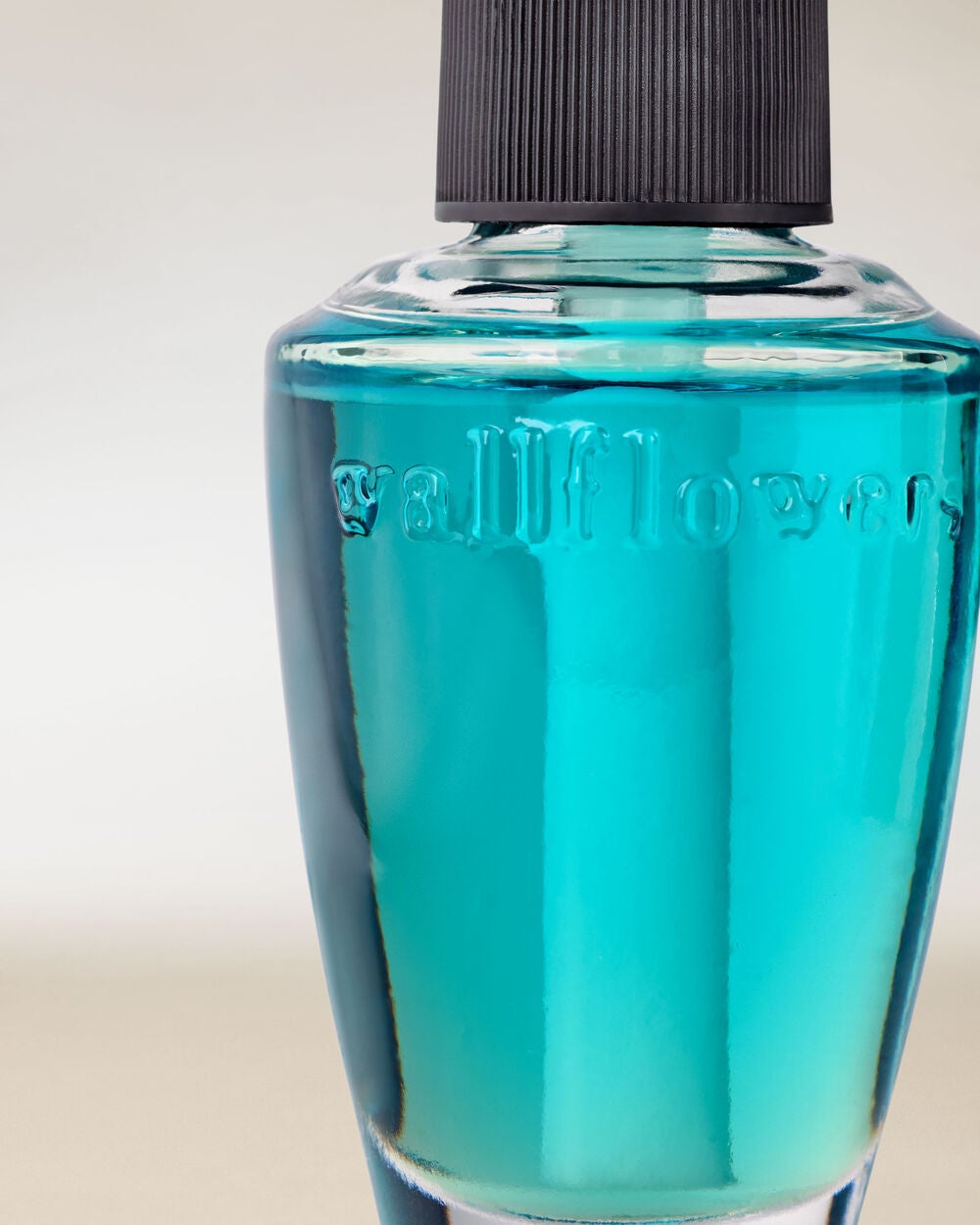 White Gardenia Wallflowers Fragrance Refill - Image 2