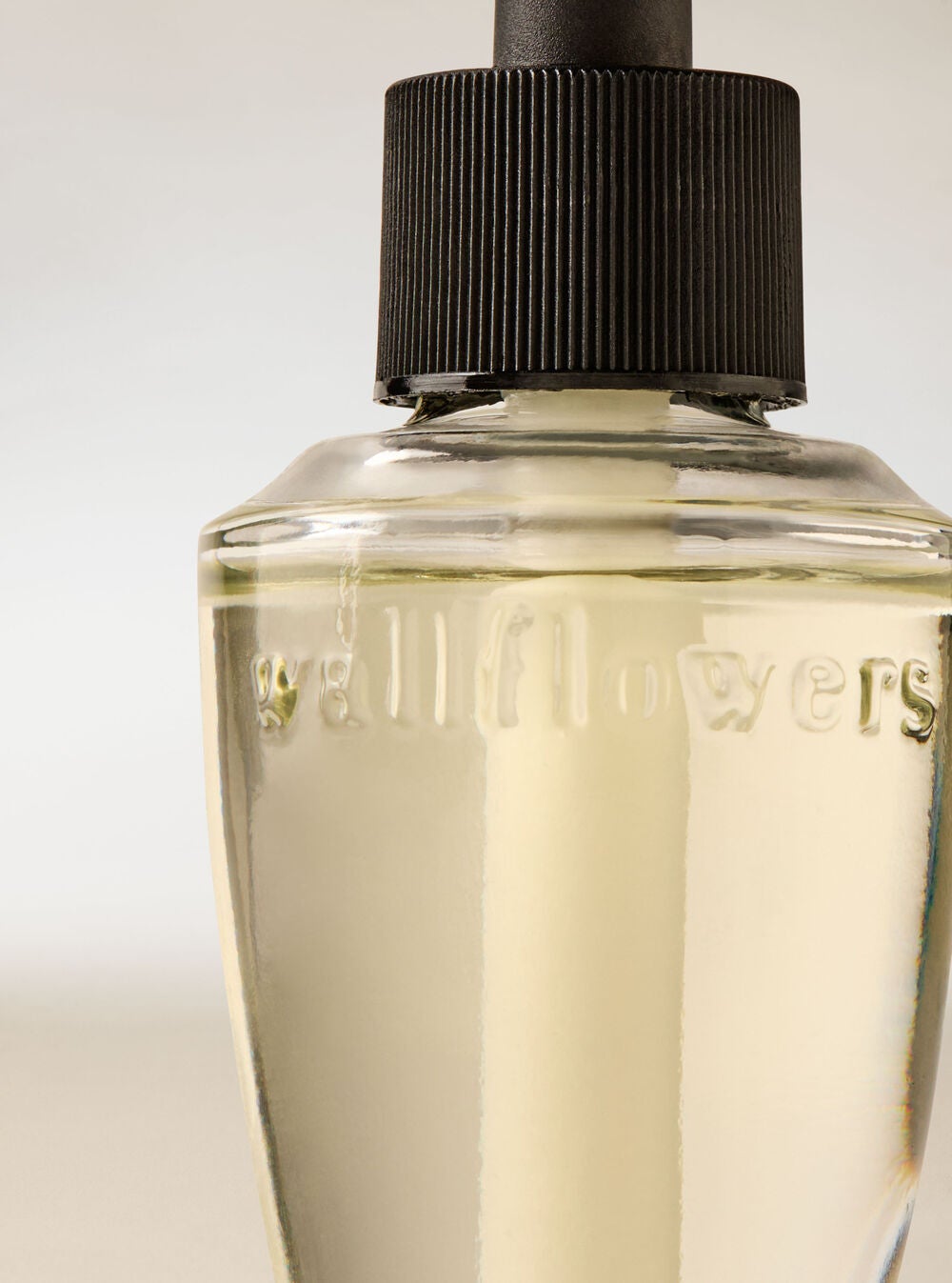 Eucalyptus Spearmint Wallflowers Fragrance Refill - Image 2