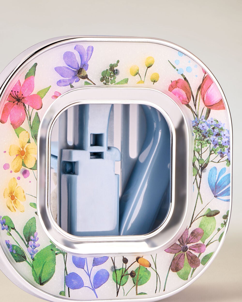 Pressed Floral Car Fragrance Holder - Image 2