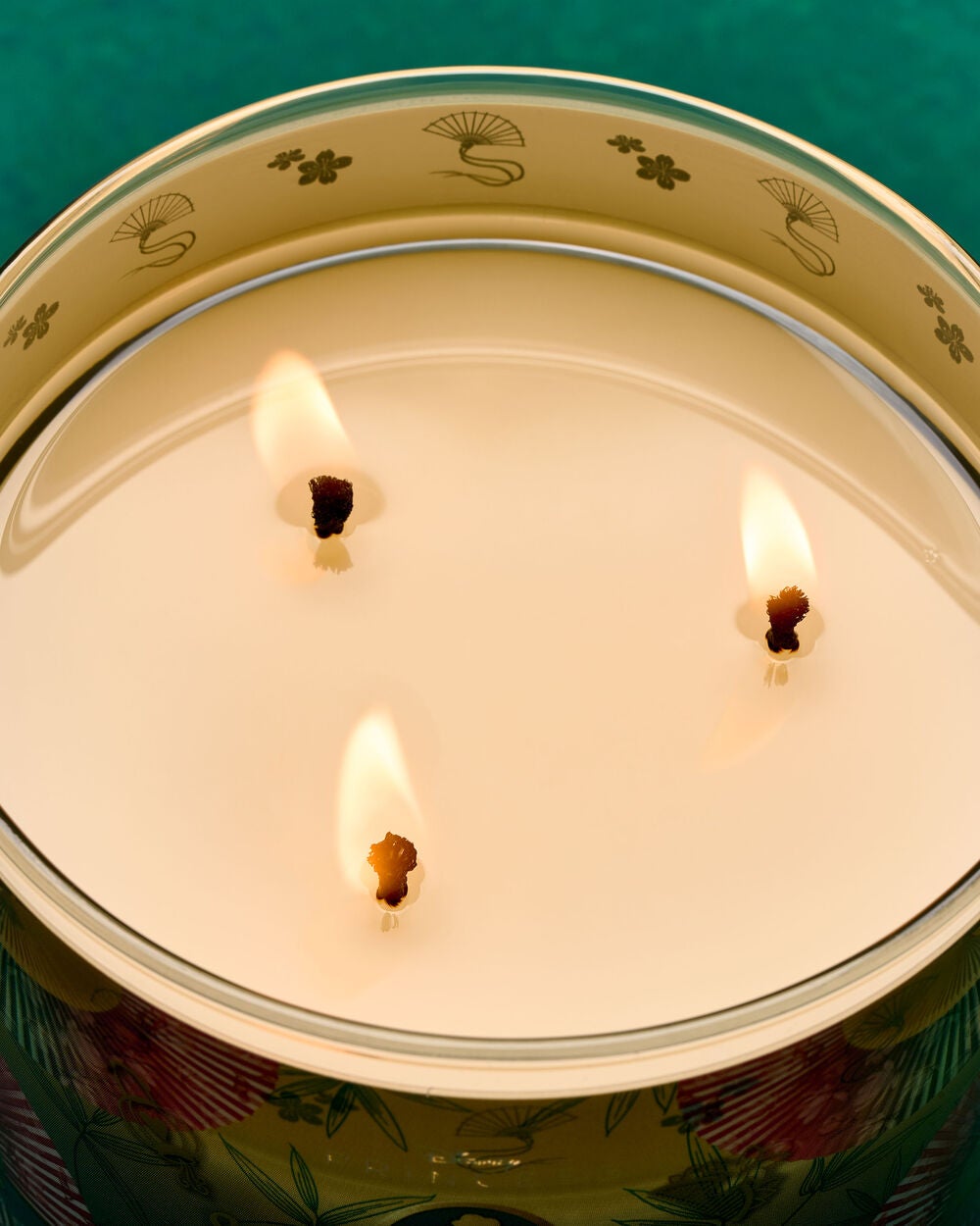 Mulan 3-Wick Candle - Image 5