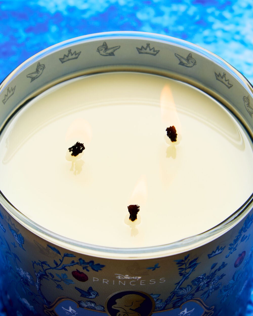 Snow White 3-Wick Candle - Image 5