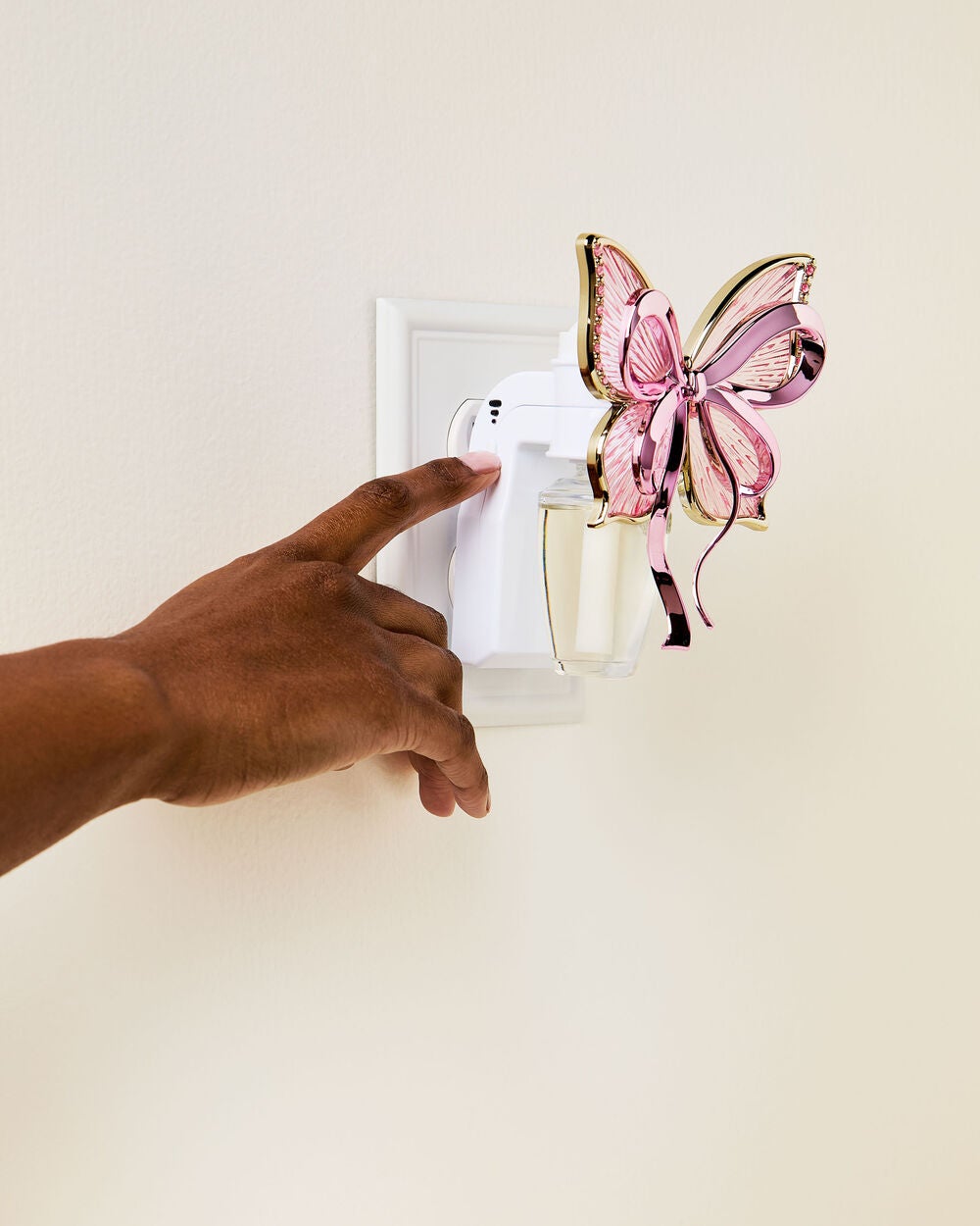 Bowterfly Scent Control? Nightlight Wallflowers Fragrance Plug - Image 5