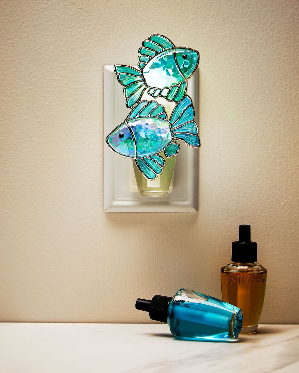 Fish Scent Control? Nightlight Wallflowers Fragrance Plug - Image 6
