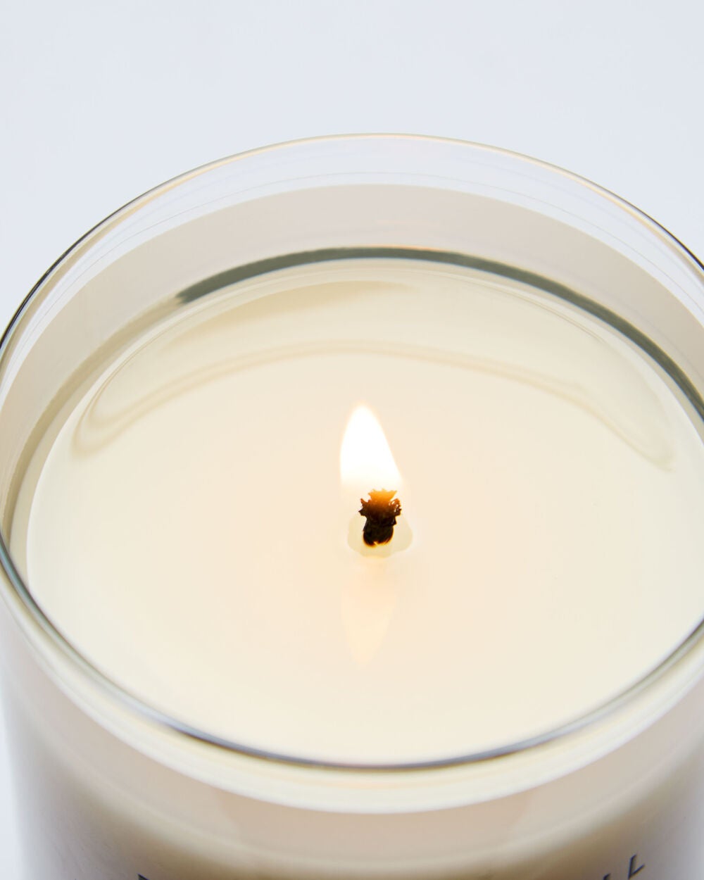 Fresh Rainfall & Linen Single Wick Candle - Image 5