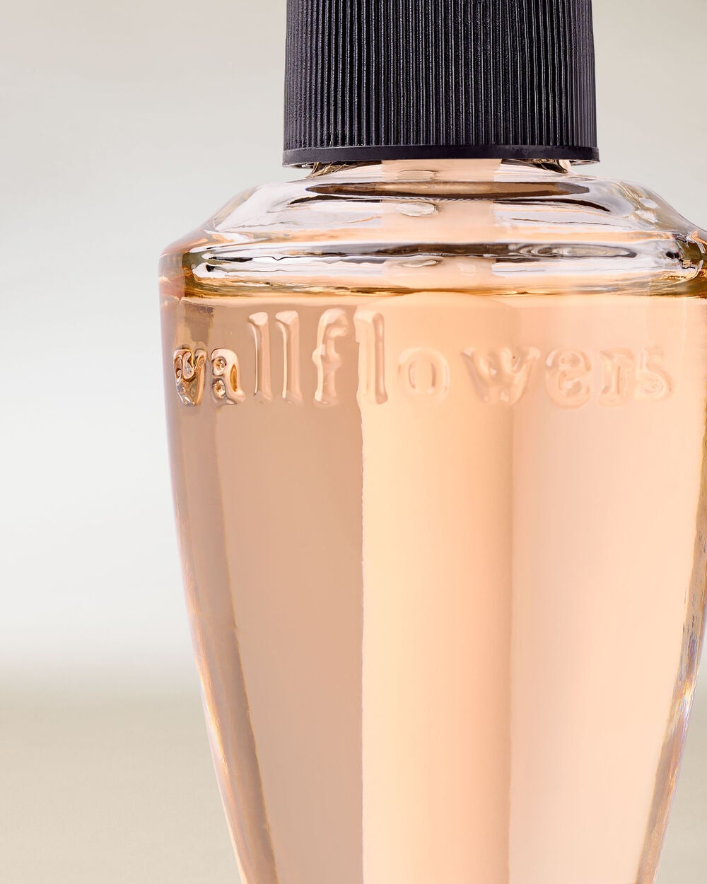 Coconut Linen Wallflowers Fragrance Refill - Image 2