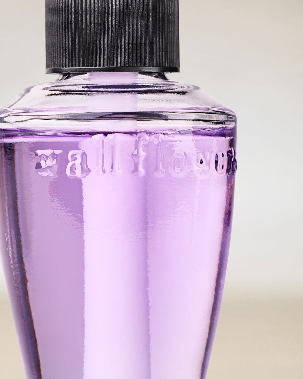 Lullaby Linen Wallflowers Fragrance Refill - Image 2