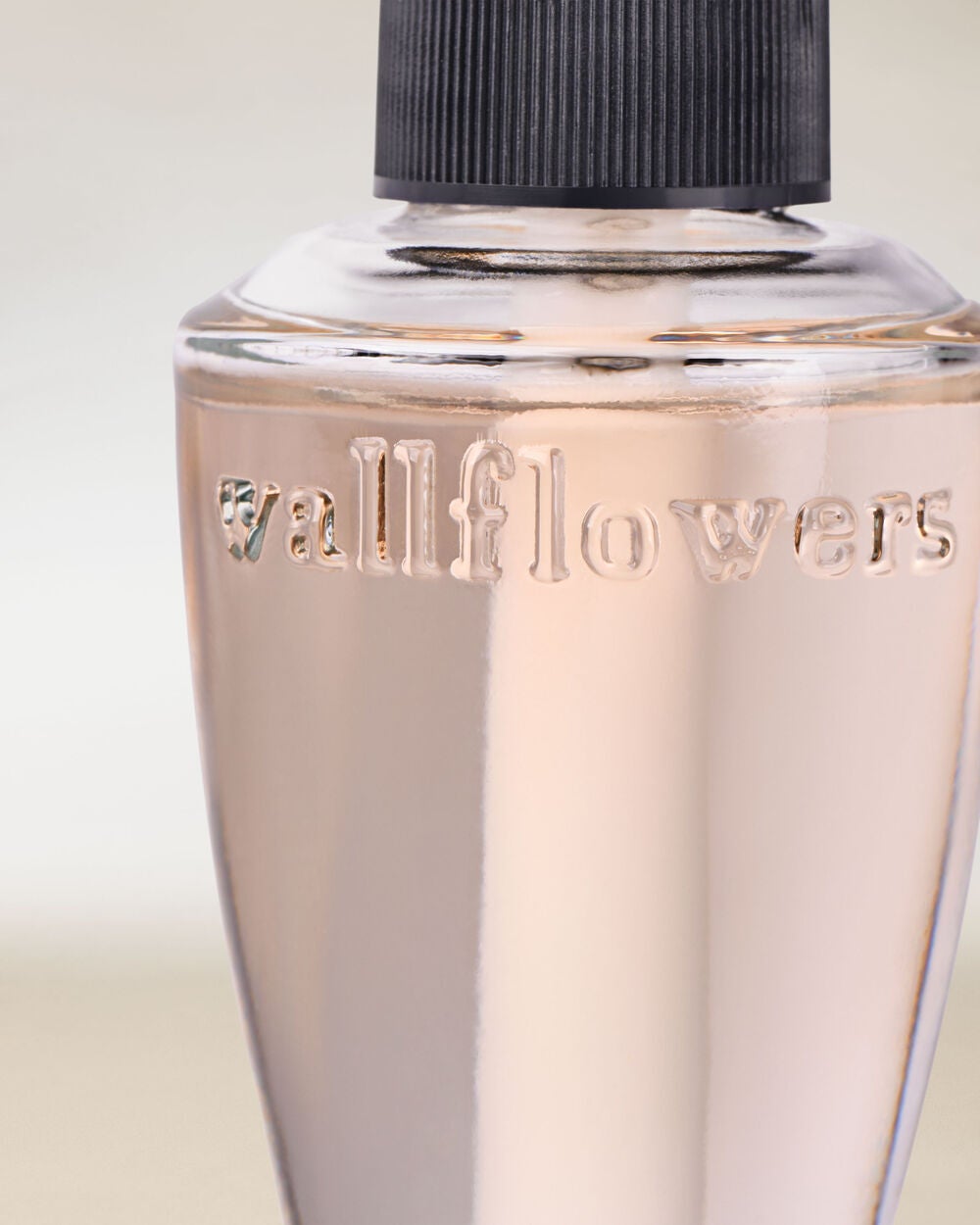 Lowkey Legend Wallflowers Fragrance Refill - Image 2