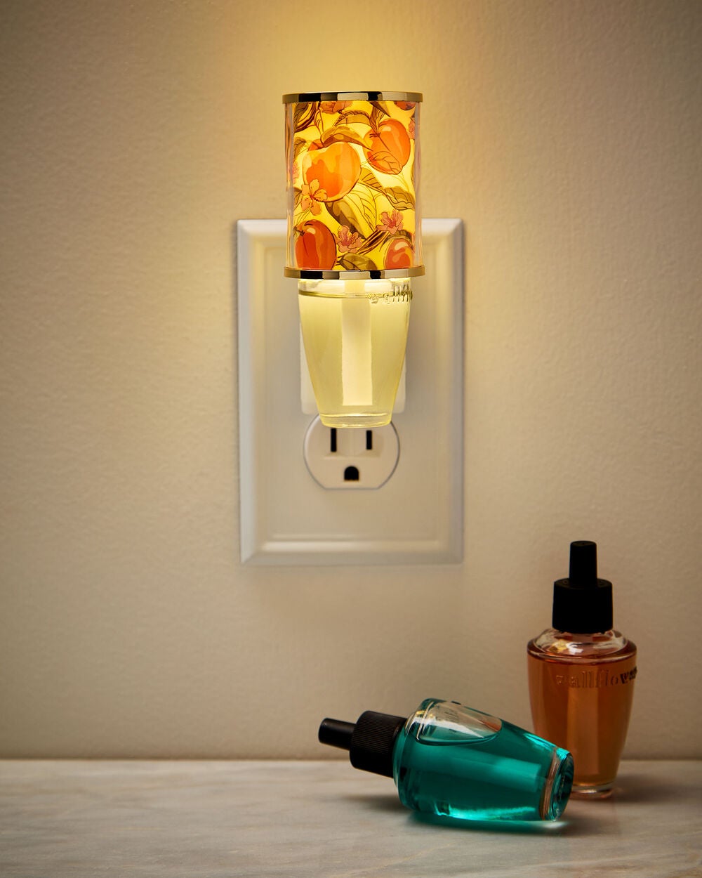 Vera Bradley Peach Scent Control? Nightlight Wallflowers Fragrance Plug - Image 6