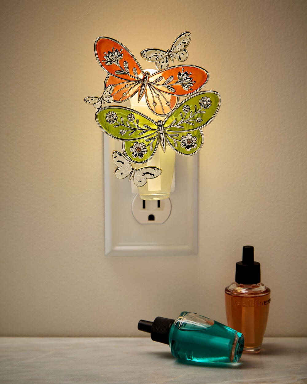 Botanical Butterfly Scent Control? Nightlight Wallflowers Fragrance Plug - Image 6