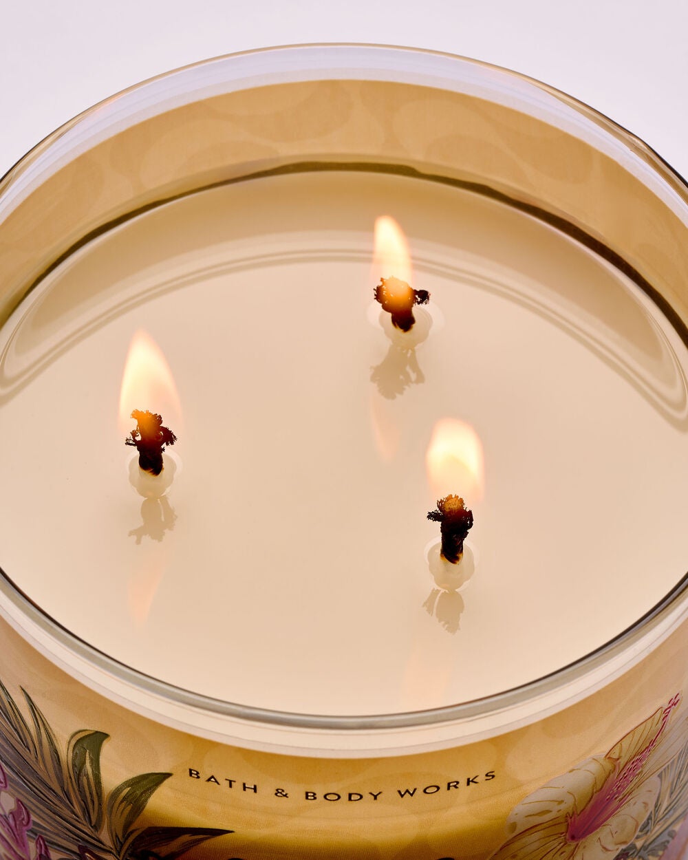 Coconut Pi?a Colada 3-Wick Candle - Image 5