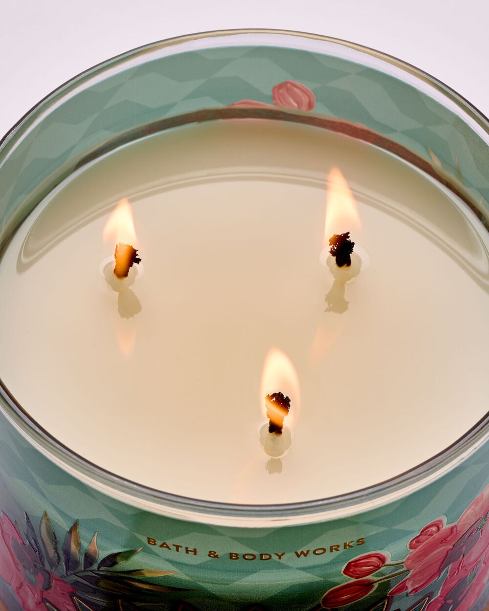 Warm Ocean Breeze 3-Wick Candle - Image 5