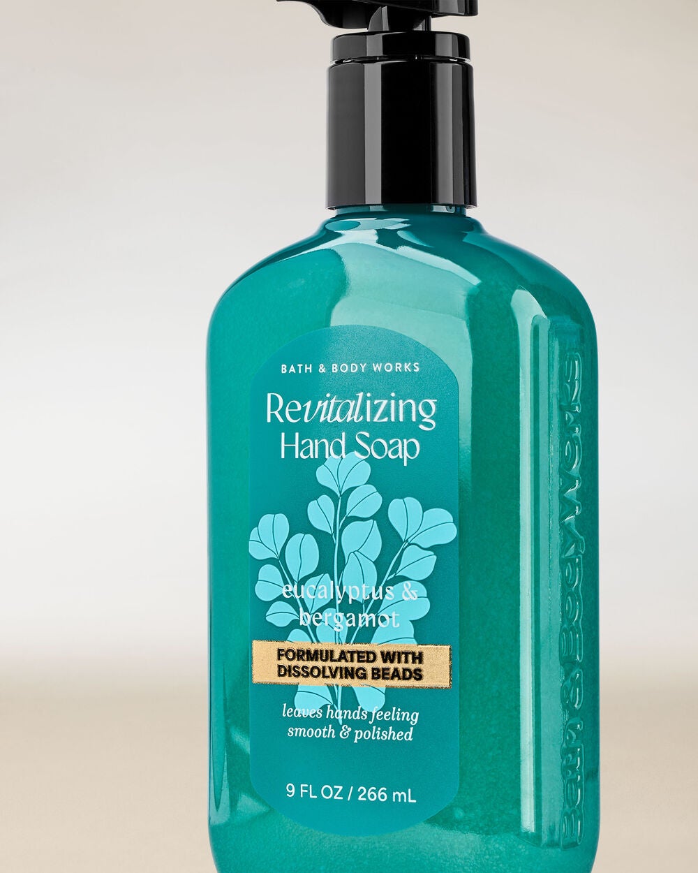 Eucalyptus & Bergamot Revitalizing Gel Hand Soap - Image 2