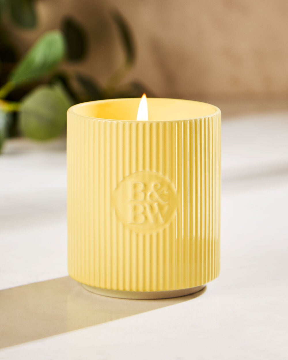 Cozy Amber & Vanilla Single Wick Candle - Image 6
